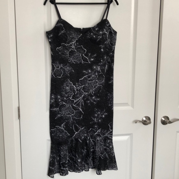 #114 GUESS [14] Fit/Flare lace dress - Picture 2 of 13